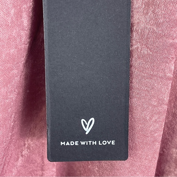 NWT Lulu's Large Wrapped Up in Love Satin Faux-Wrap Short Sleeve Midi Dress - Picture 14 of 15